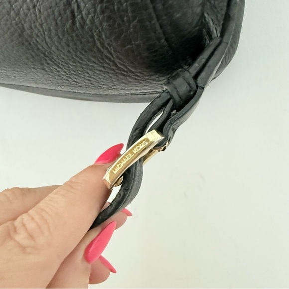 Vintage Michael Kors black leather multiway gold chain shoulder & crossbody tote - Picture 9 of 10